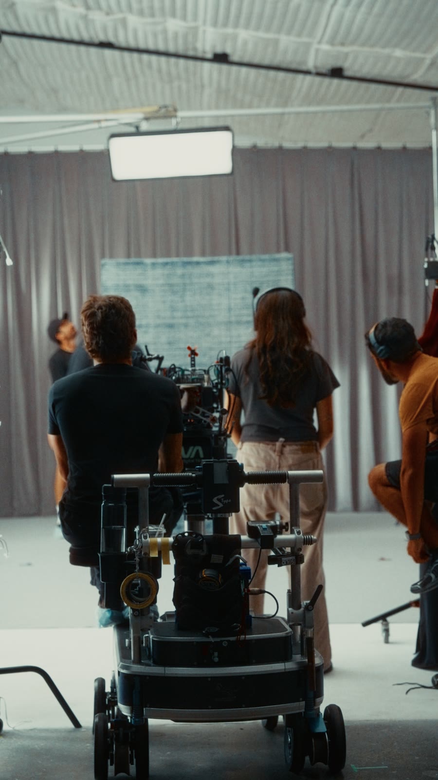 Behind the scenes, camera and stage on the Freedom Endless set