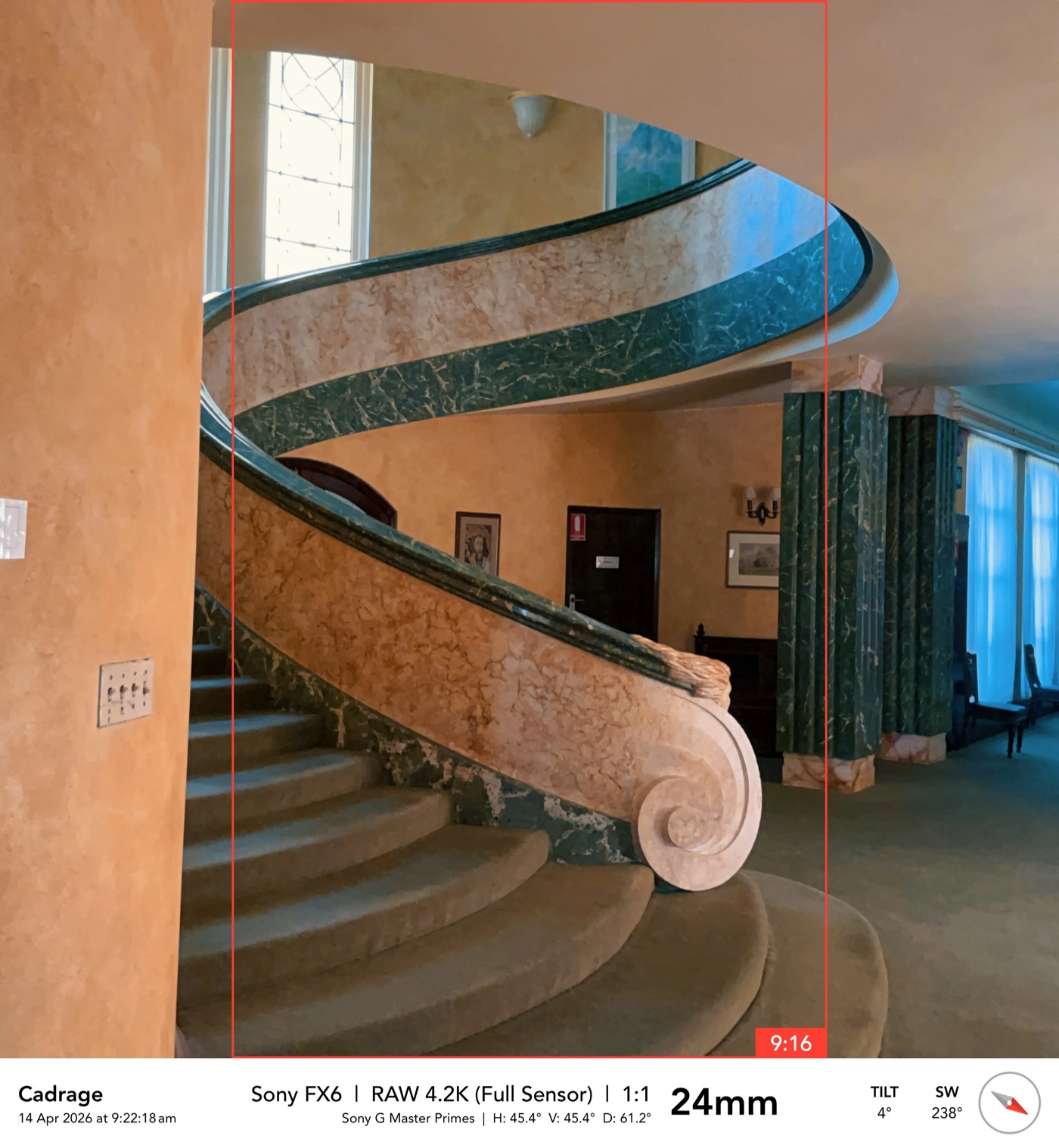Recce frame, the marble staircase at 24mm